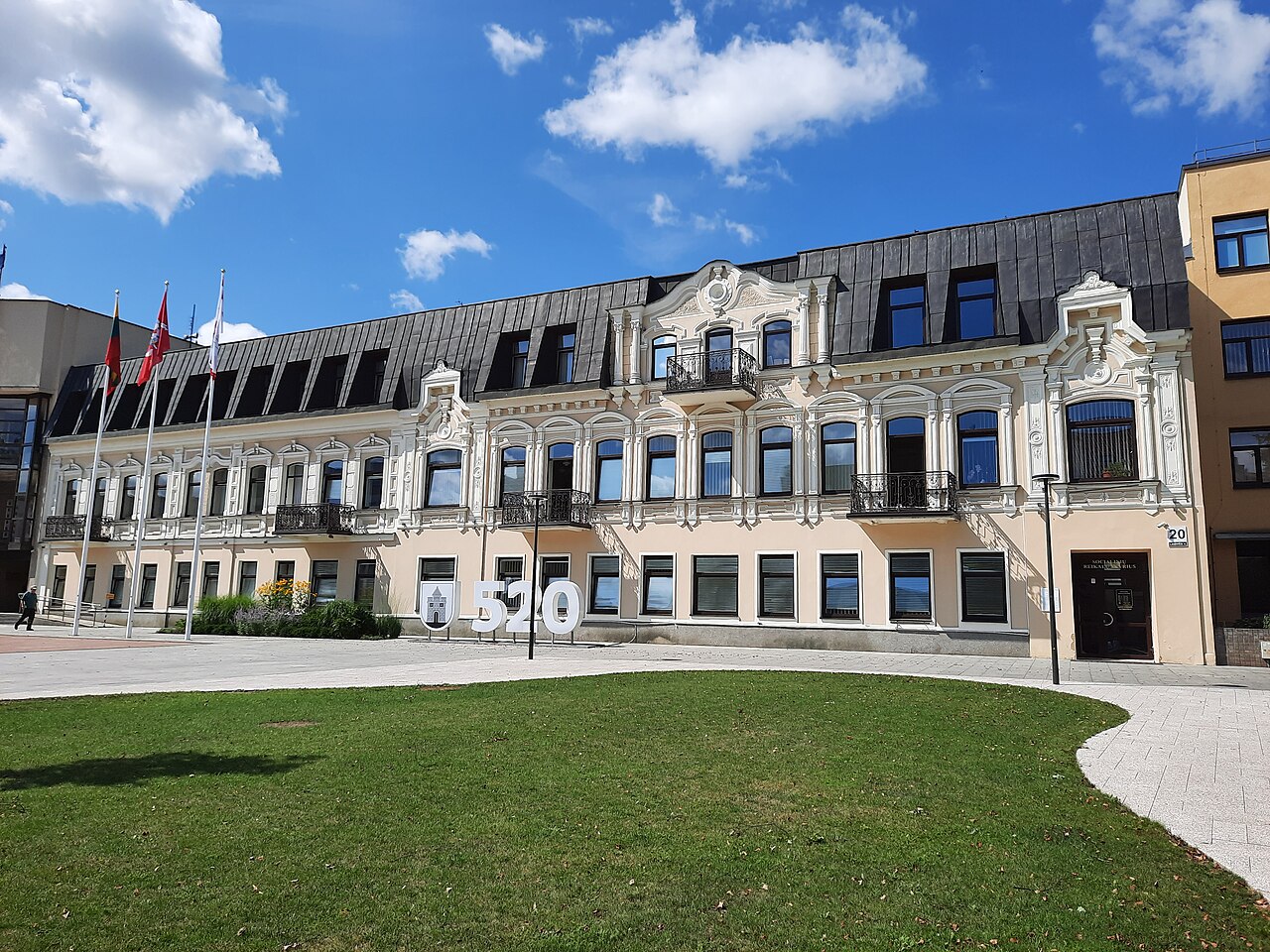 Plac Wolności i promenada nad Niewiażą