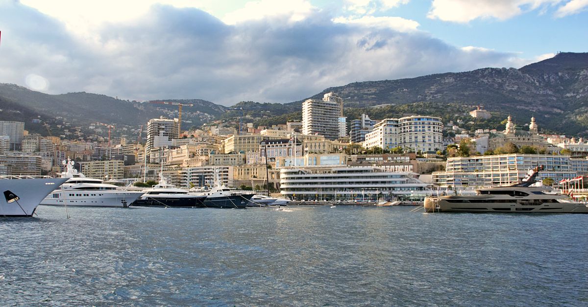 Port Hercule i marina