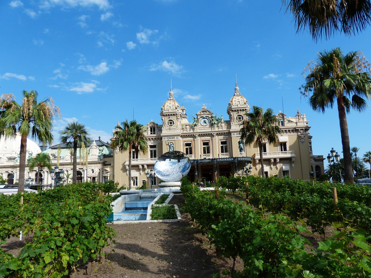 Casino Square i ogrody
