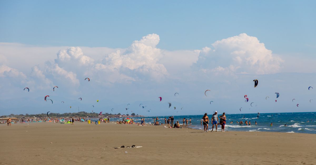 Kitesurfing na Velika Plaža
