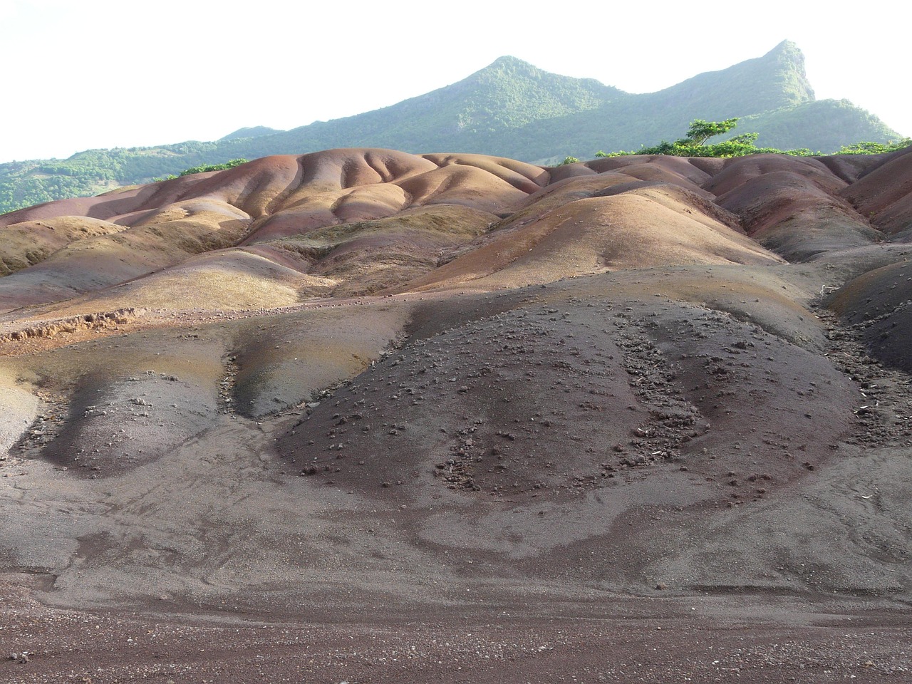 Wielobarwna ziemia Chamarel