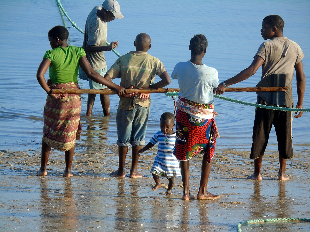 Rybacy Wyspy Mozambik o świcie
