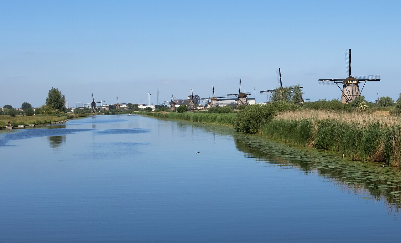 Wiatraki nad kanałami Nederwaard i Overwaard