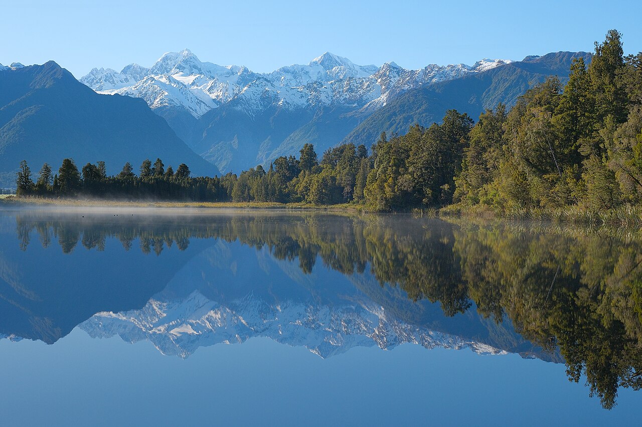 Lake Matheson i odbicie w wodzie