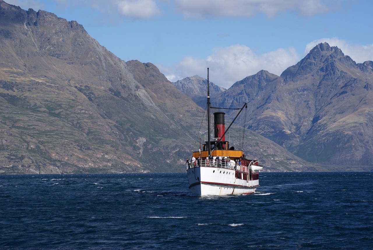 Rejs parowcem po jeziorze Wakatipu