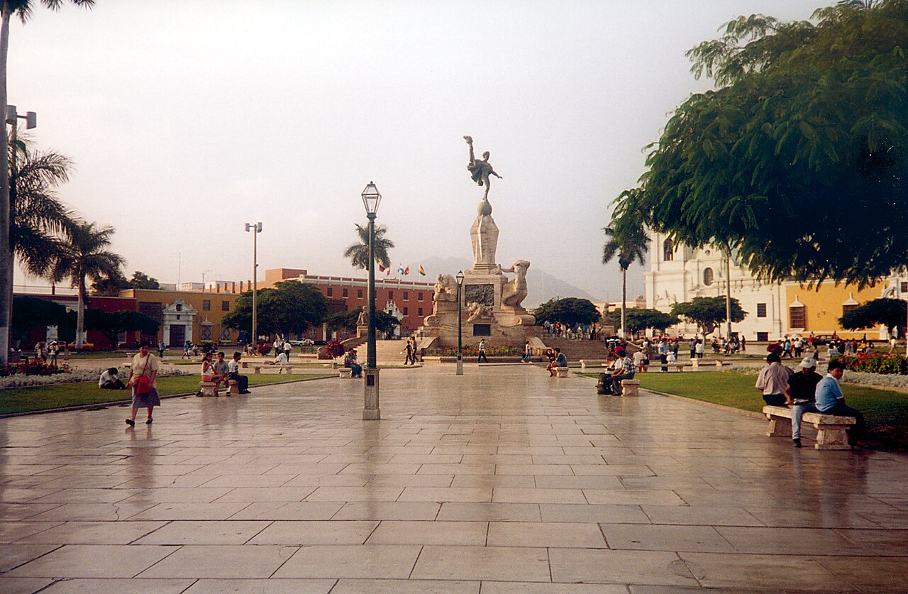 Plaza de Armas Trujillo