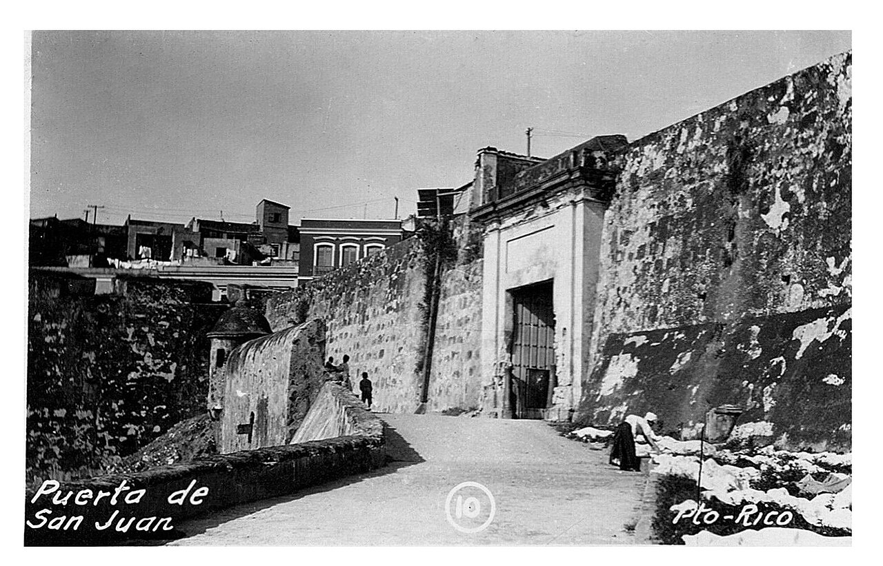 Puerta de San Juan, brama miejska