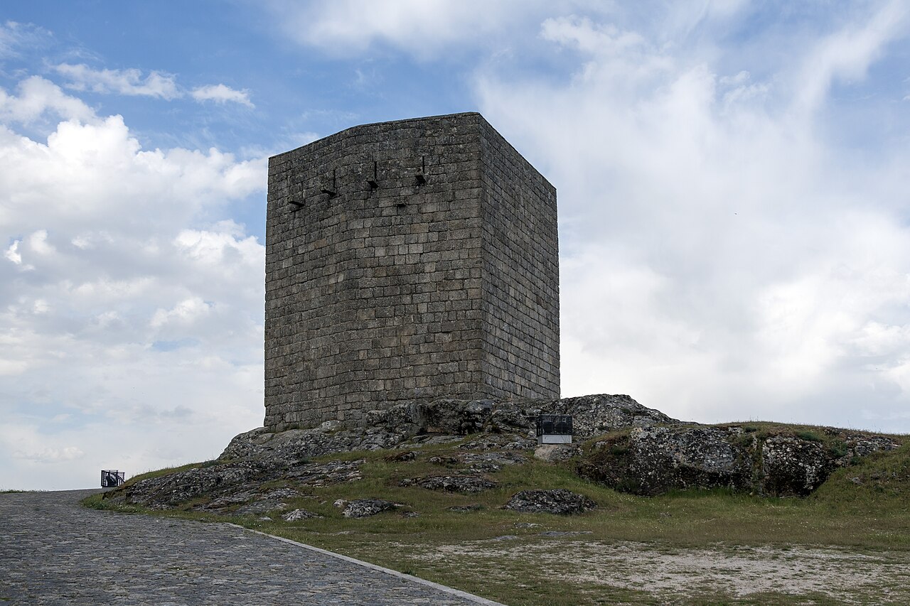 Torre de Menagem i średniowieczne bramy