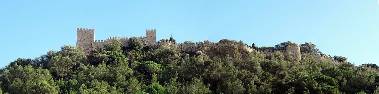 Zamek w Sesimbrze