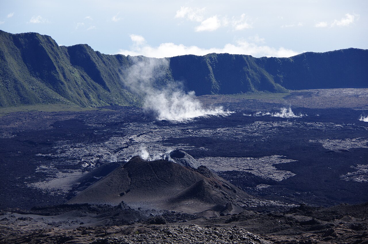 Krater szczytowy Piton de la Fournaise
