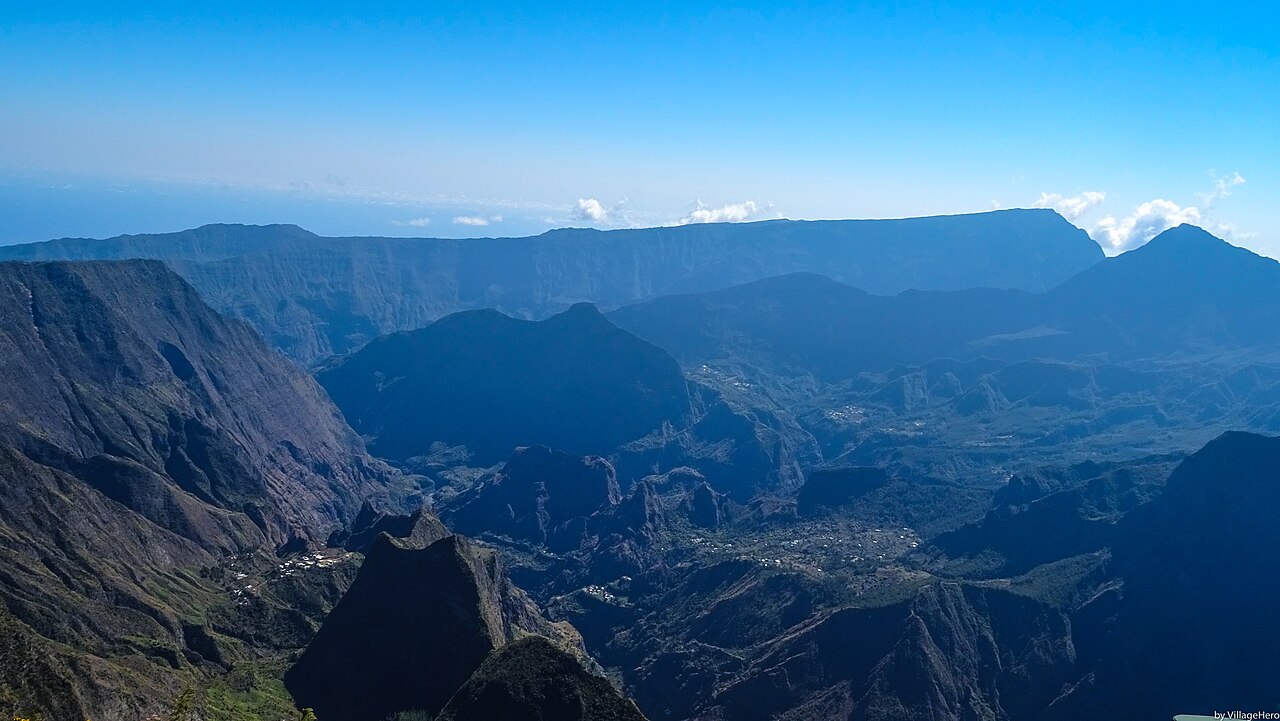 Trekking przez cyrk Mafate