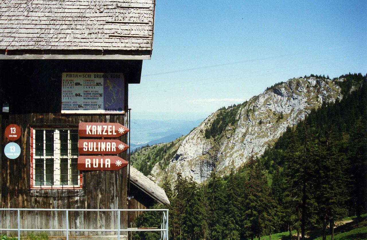 Szlak do schroniska Postăvaru