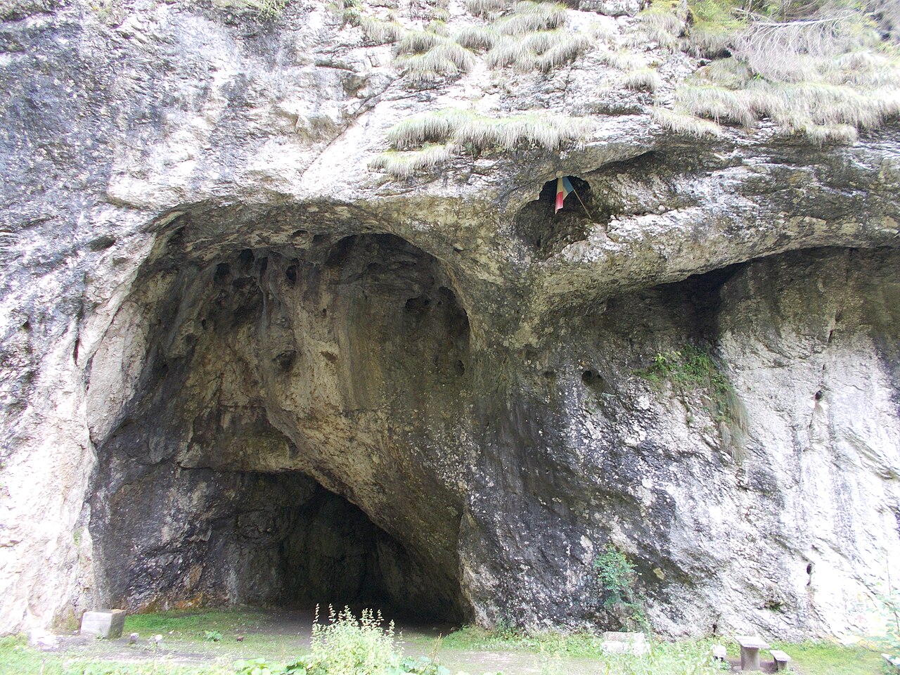 Jaskinia Poarta lui Ionele