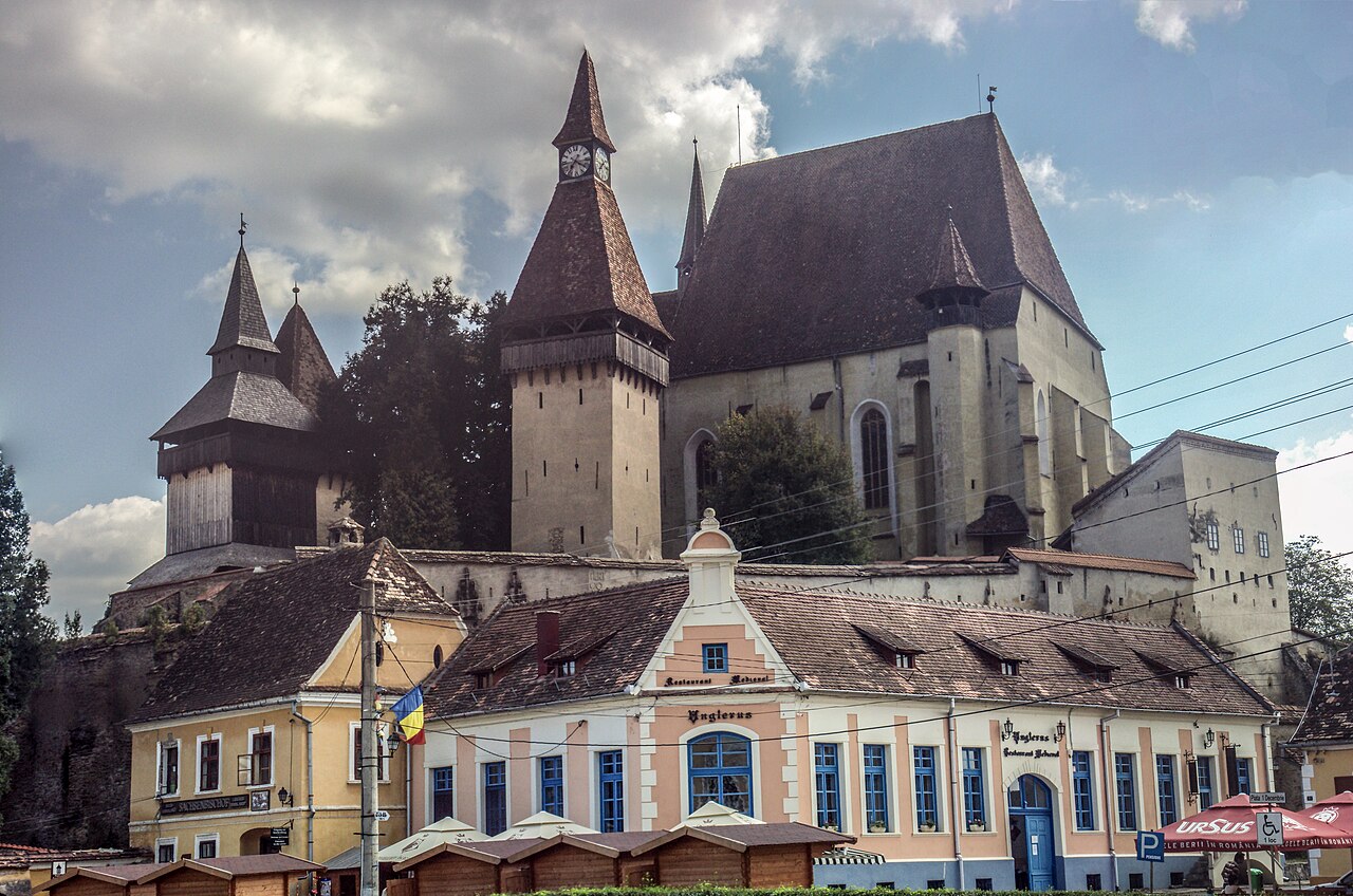 Wieża widokowa przy kościele