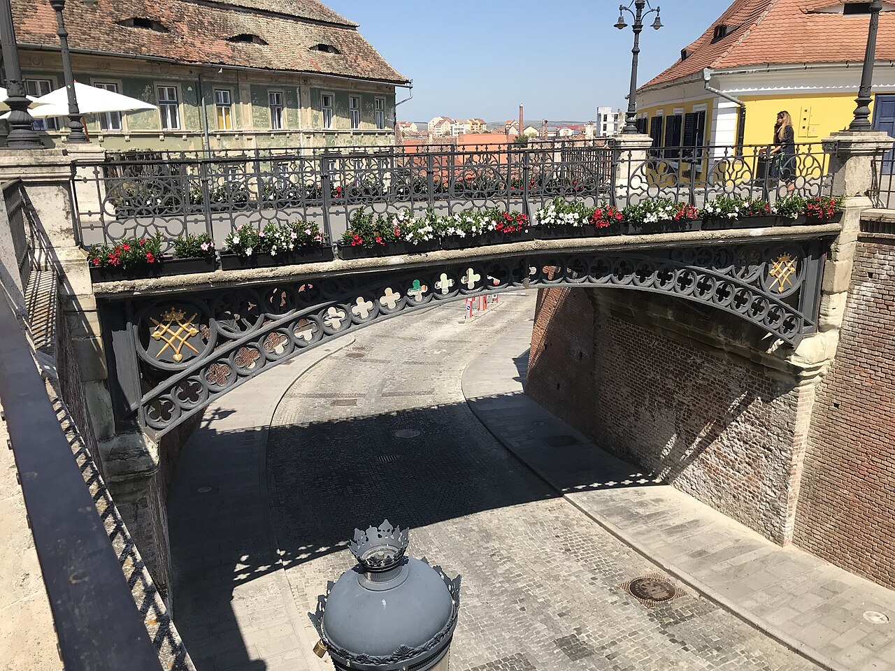 Most Kłamców