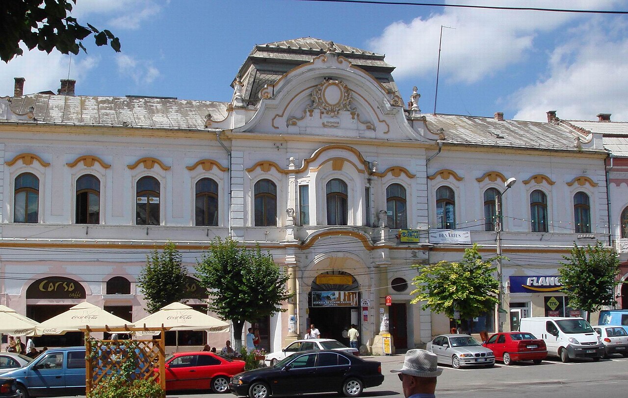 Rynek i knajpki w Turdzie