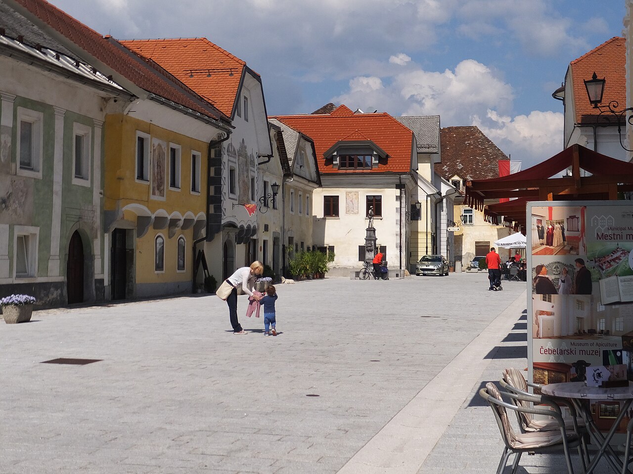 Linhartov plac i starówka