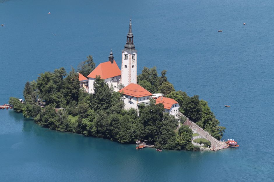 Wyspa z kościołem na Jeziorze Bled