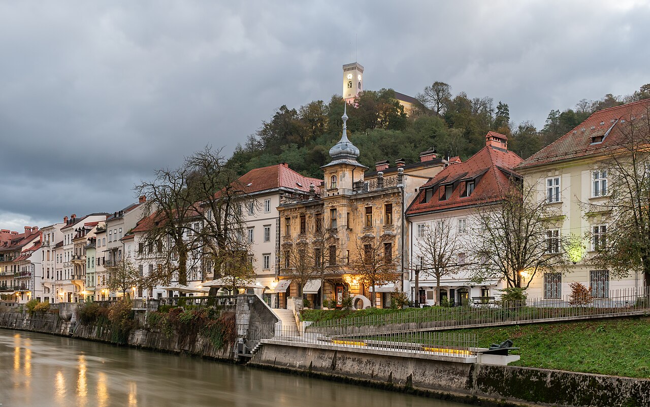 Zamek Lublana i widok na miasto