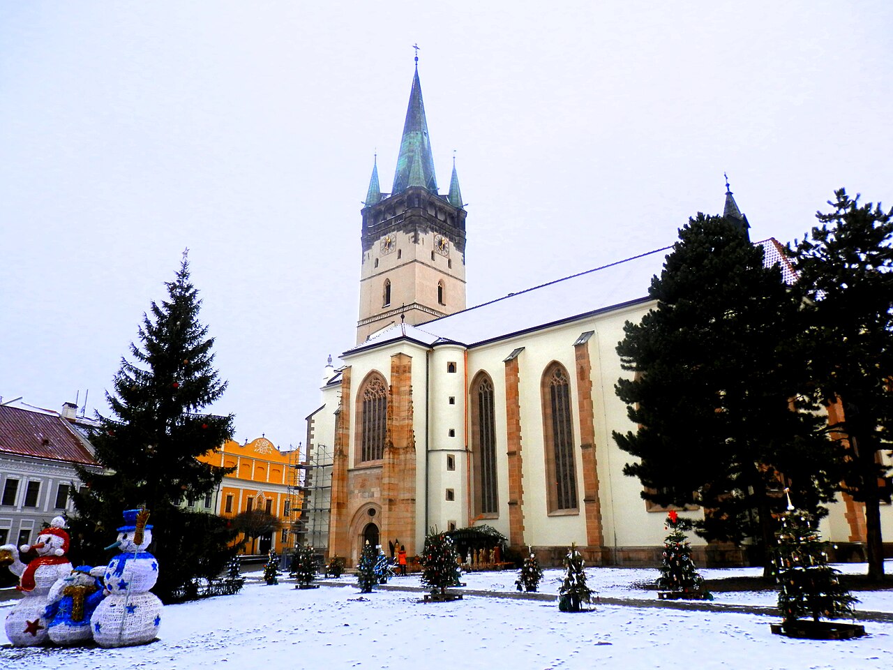 Rynek i konkatedra św. Mikołaja