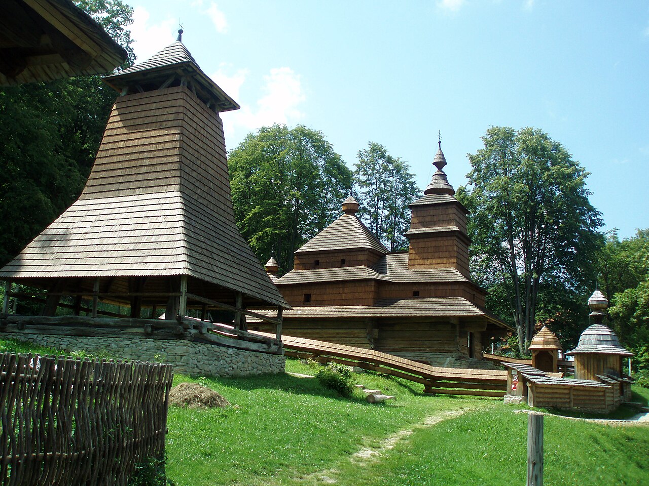 Skansen i drewniane cerkwie