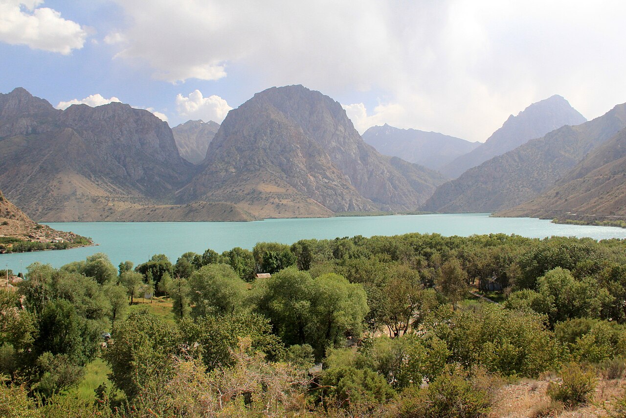 Jezioro Iskanderkul