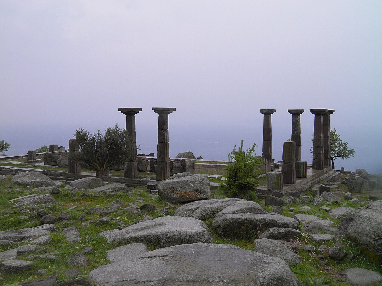 Behramkale i dawny port