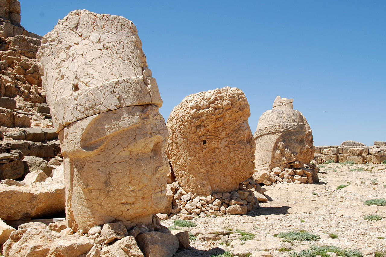Szlak na szczyt Nemrut
