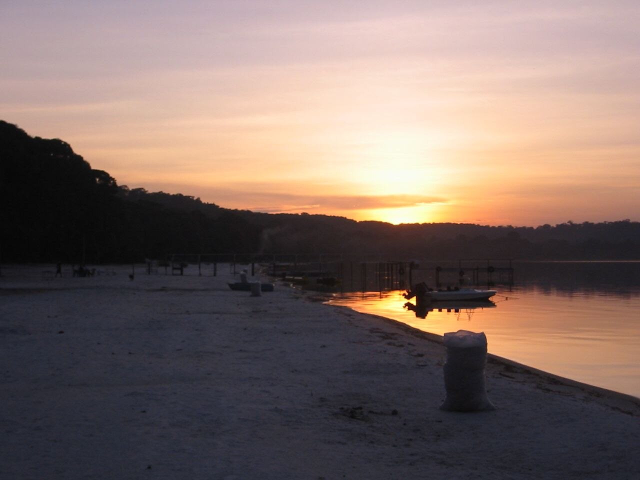 Plaże na wyspie Bugala