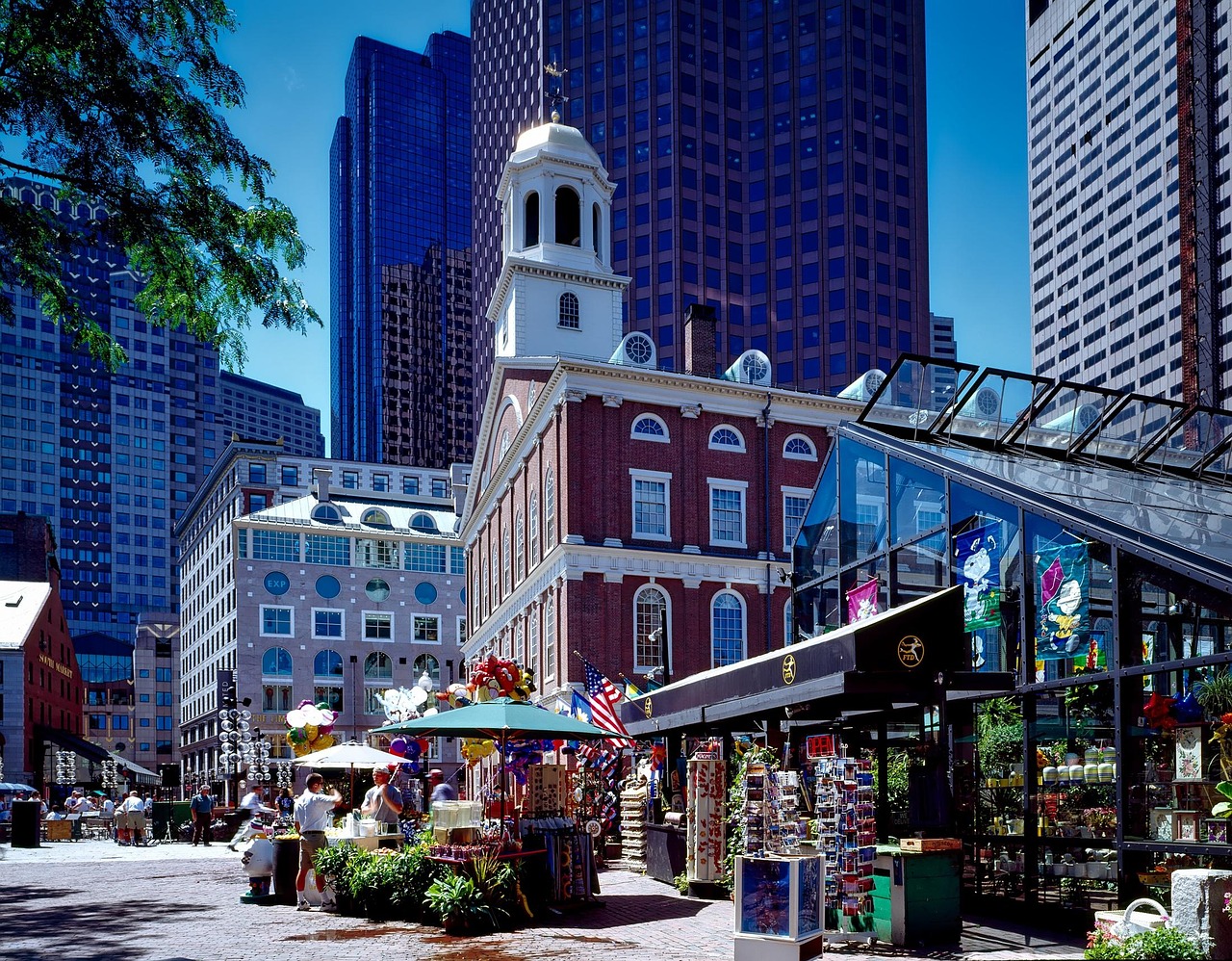 Quincy Market i Faneuil Hall