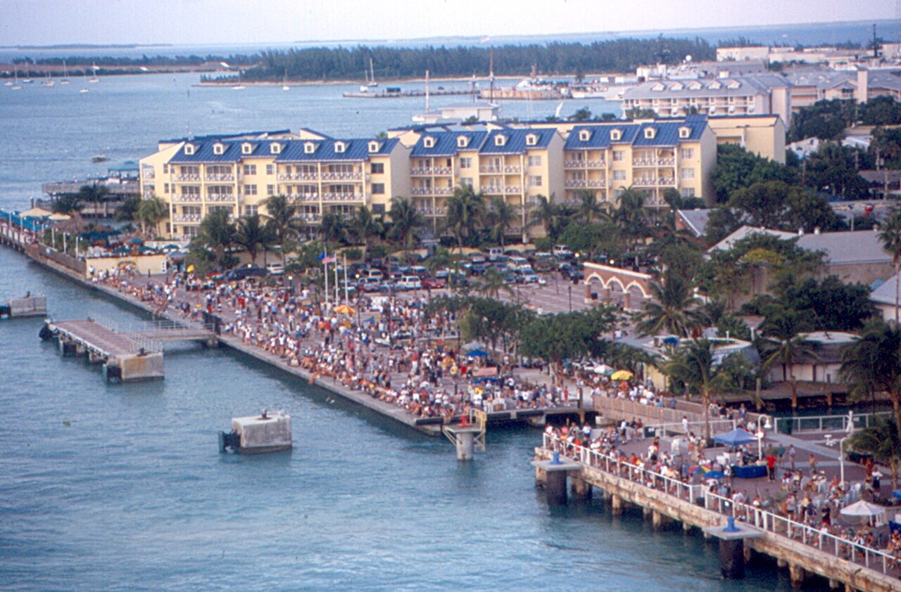 Zachód słońca na Mallory Square