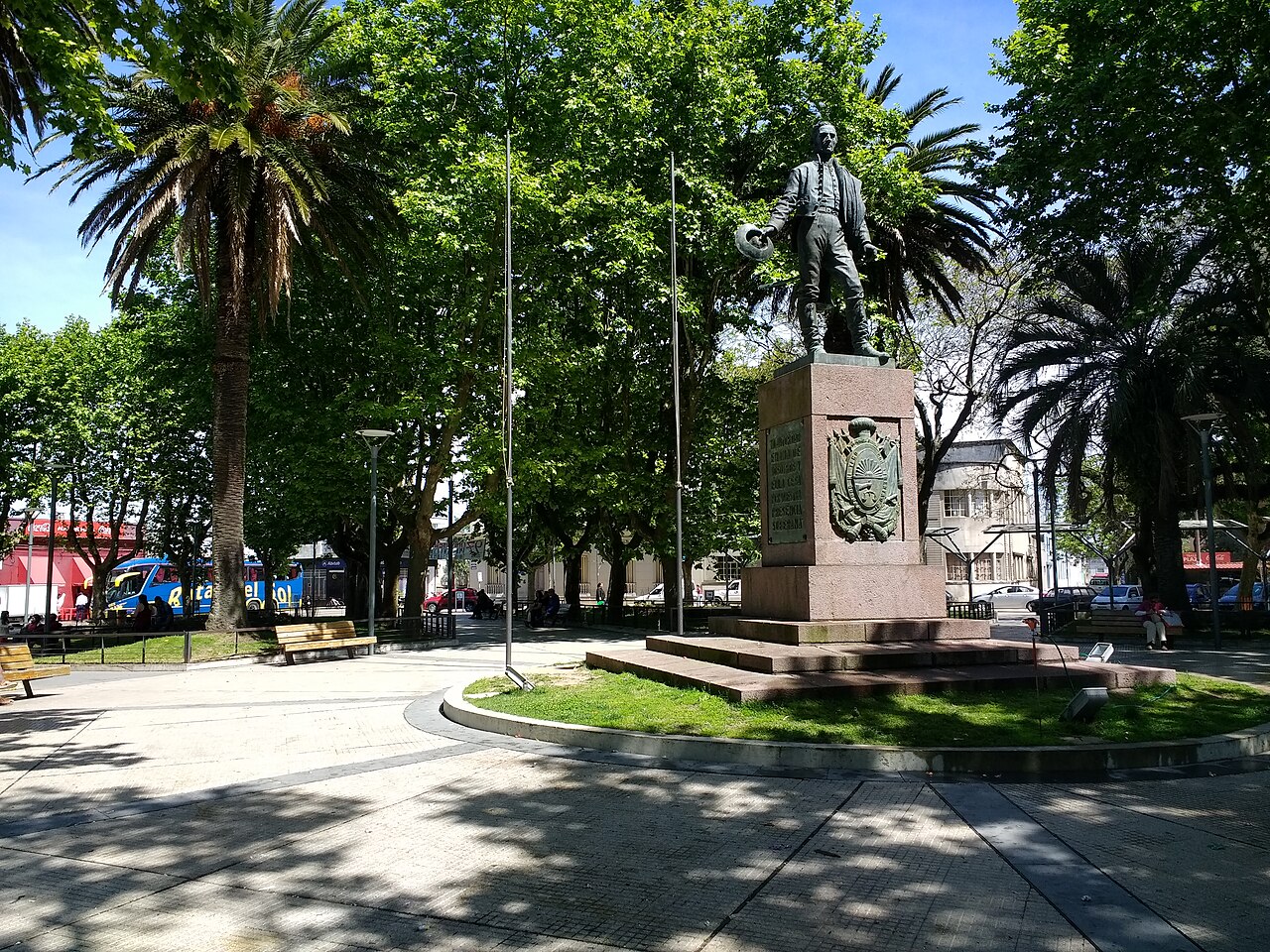 Plaza Independencia i Teatro 25 de Mayo