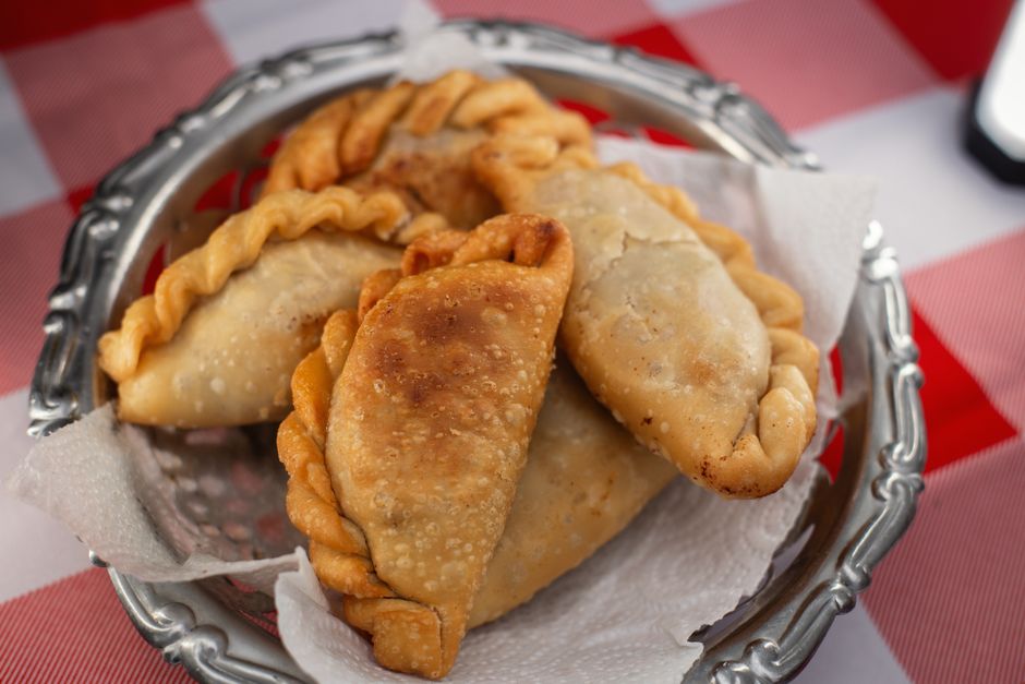 Empanadas de cazón i pastel de chucho